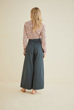Load image into Gallery viewer, Kowtow Exclusive Coast Pant