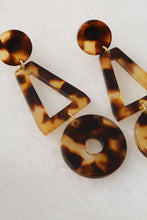 Load image into Gallery viewer, Après Ski Lis Earrings