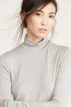 Load image into Gallery viewer, Flannery Turtleneck