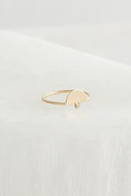 Load image into Gallery viewer, Gjenmi Half Moon Ring