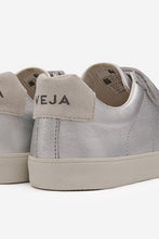 Load image into Gallery viewer, Veja Esplar Velcro Sneaker
