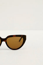 Load image into Gallery viewer, Carla Colour Stella Sunglasses
